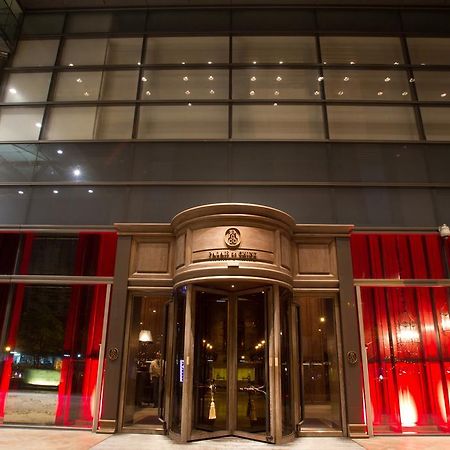 Palais De Chine Hotel Tchaj-pej Exteriér fotografie Entrance of the hotel