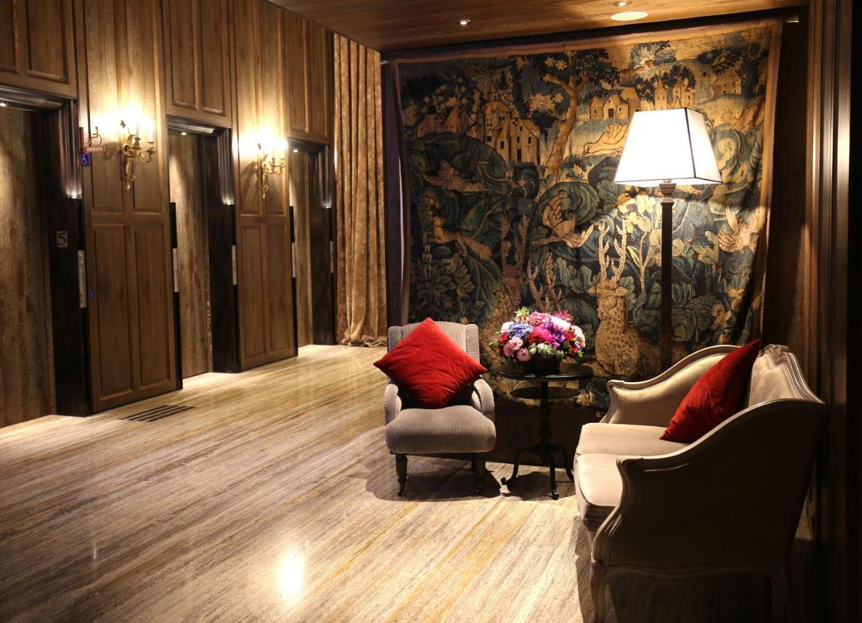 Palais De Chine Hotel Tchaj-pej Exteriér fotografie The lobby of the hotel