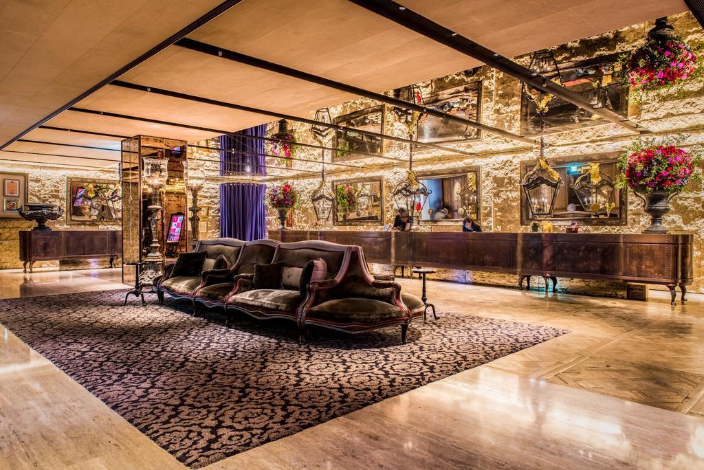 Palais De Chine Hotel Tchaj-pej Exteriér fotografie The lobby of the hotel